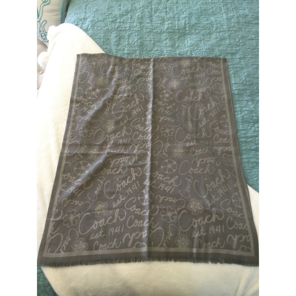 Coach Womens Grey Reversible Scarf with frayed edges 26 x 66 - Picture 2 of 5